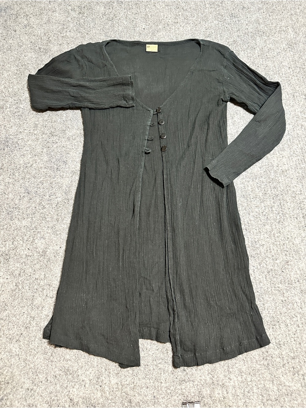 This item is a vintage longline crinkle gauze cardigan duster